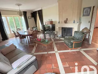 Maison, 250 m²