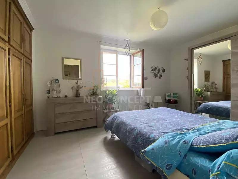 Maison, 227 m²
