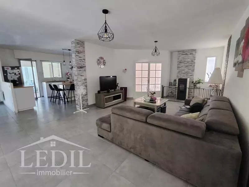 Maison, 200 m²