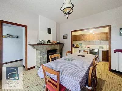 Maison, 242,3 m²