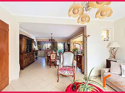 Maison, 99 m²