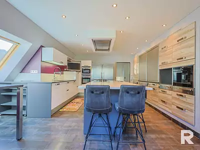 Maison, 310 m²