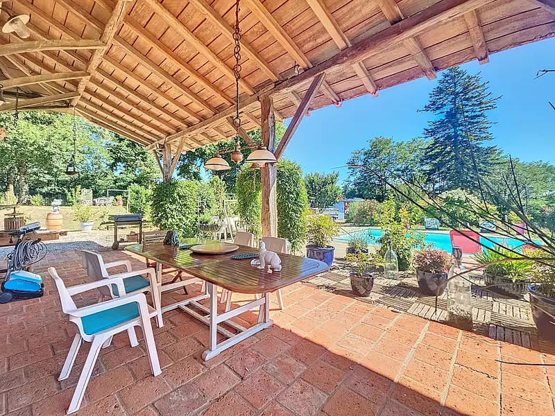 Maison, 240 m²