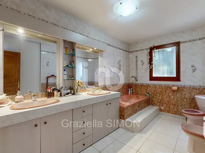 Maison, 293 m²