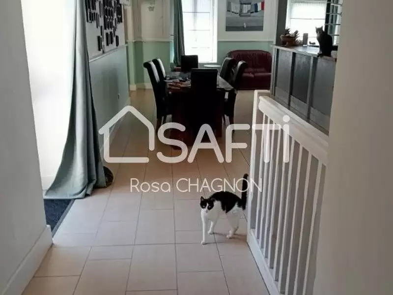 Maison, 233 m²