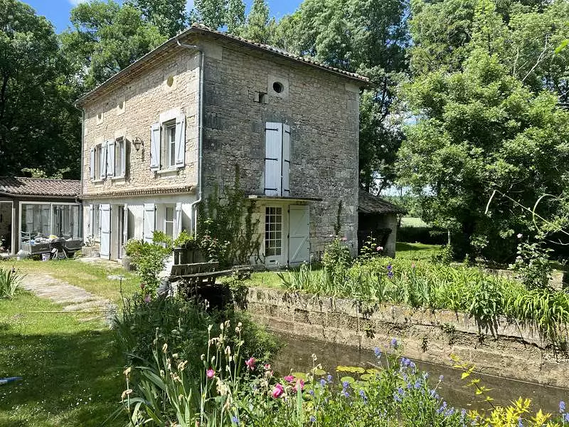 Maison, 271 m²