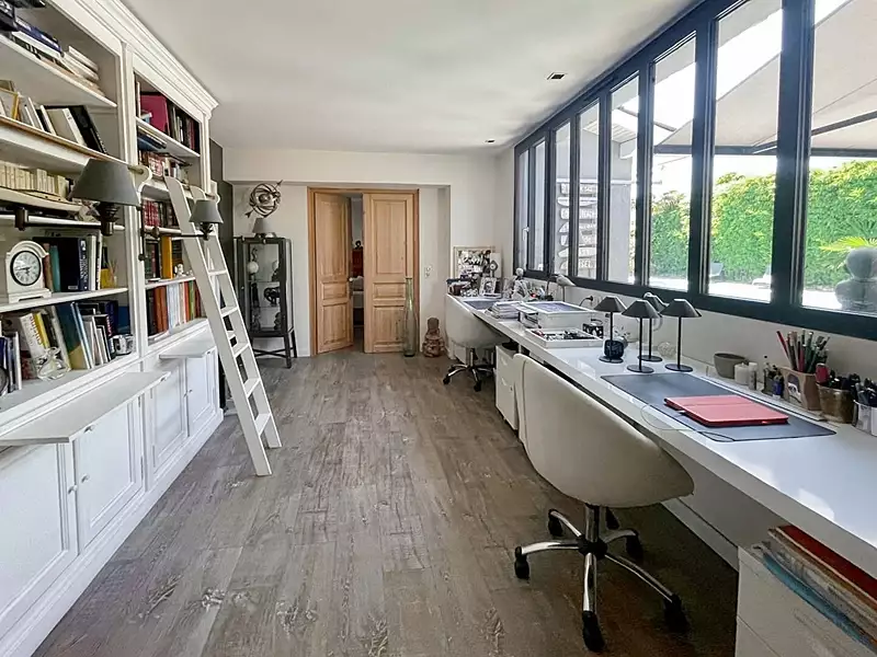 Maison, 222 m²