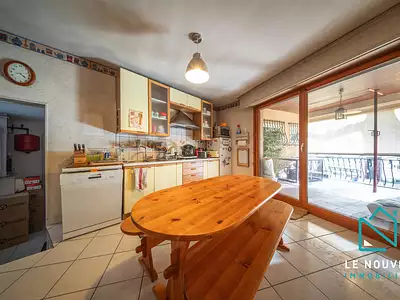 Appartement, 180,6 m²