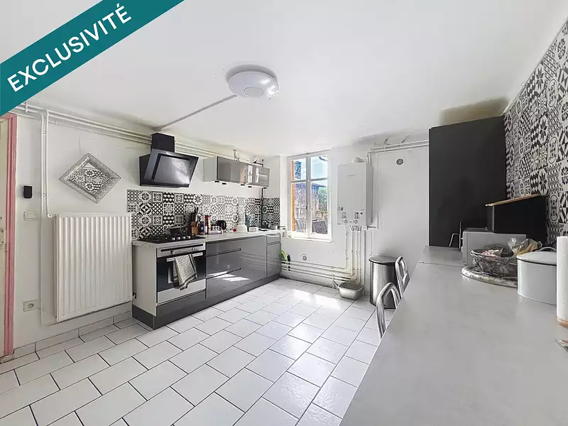 Maison, 250 m²
