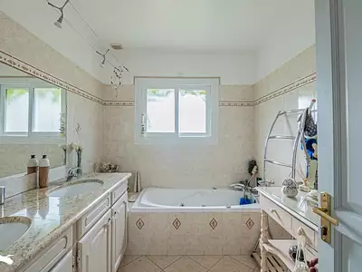 Maison, 163 m²