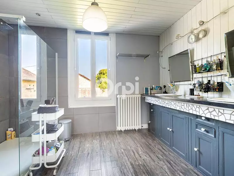 Maison, 180 m²