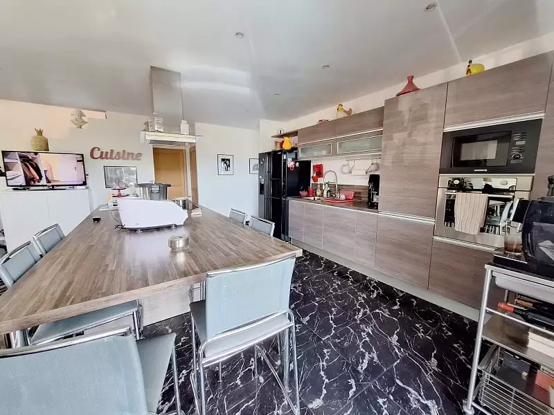 Maison, 210 m²
