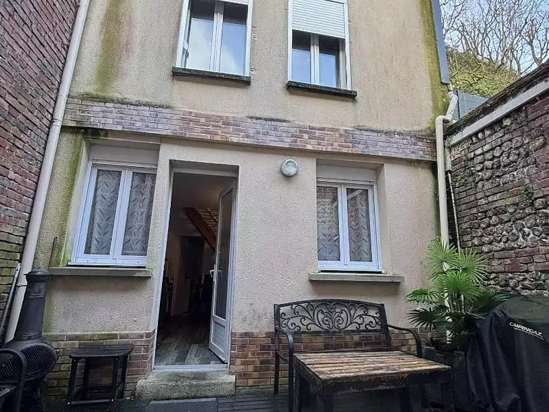 Immeuble, 110,27 m²