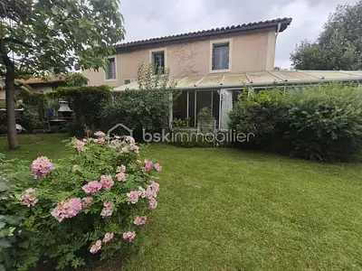Maison, 225 m²