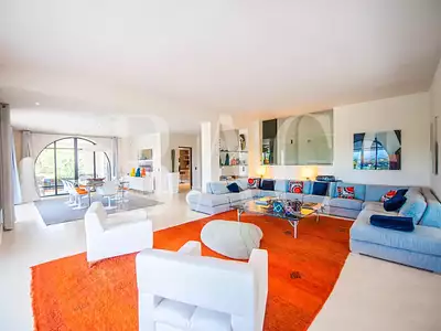 Maison, 650 m²