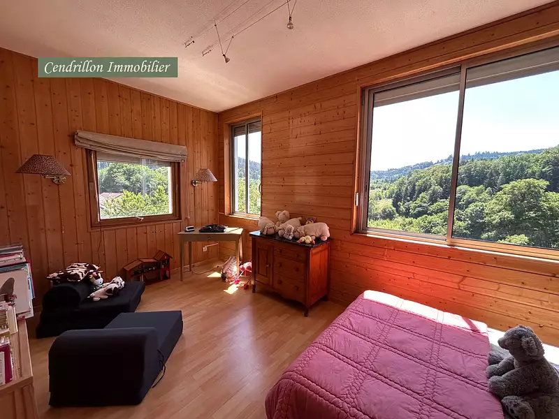 Maison, 240 m²