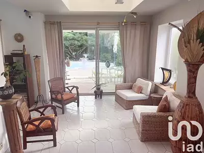 Maison, 263 m²