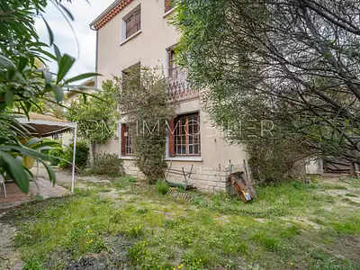 Maison, 235 m²