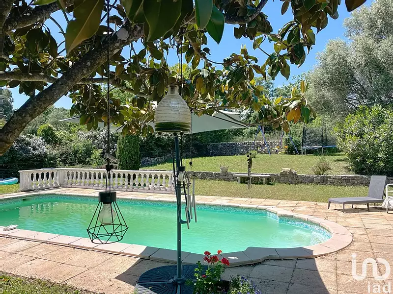 Maison, 166 m²
