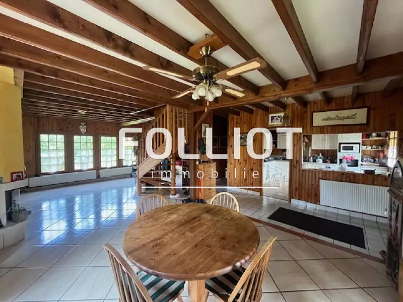 Maison, 166 m²