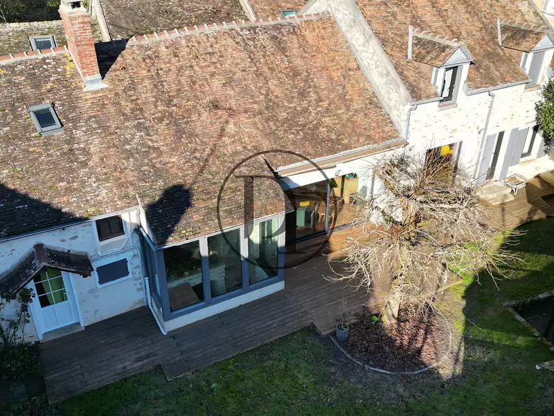 Maison, 278 m²
