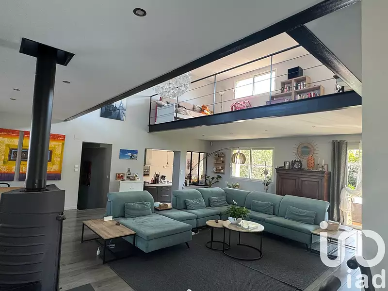 Maison, 240 m²