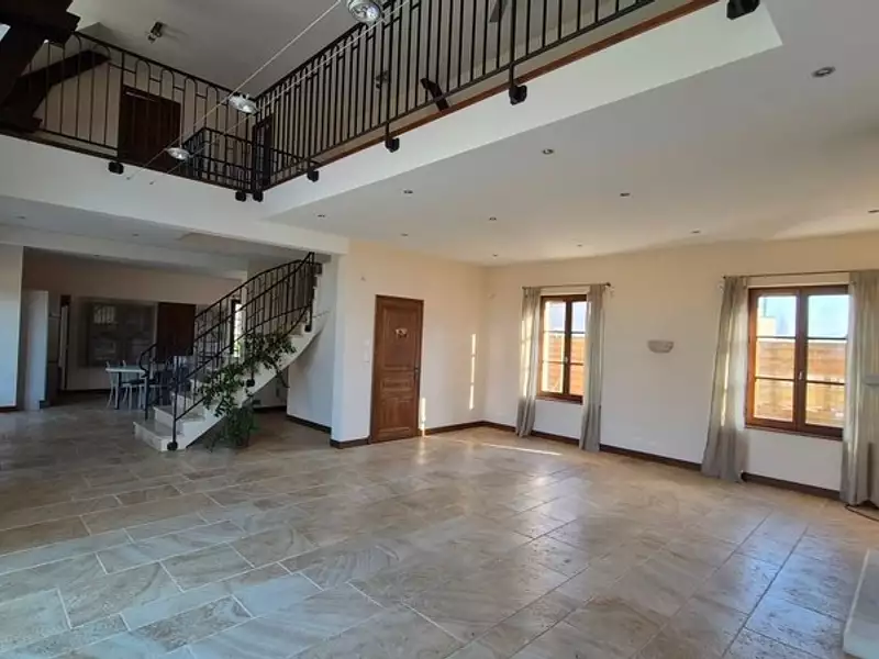Maison, 270 m²