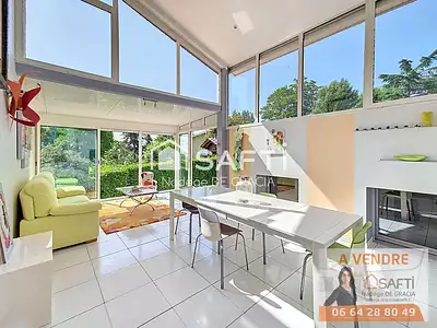 Maison, 263 m²