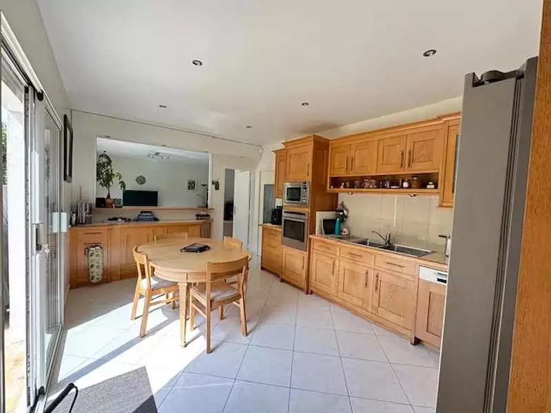 Maison, 165 m²
