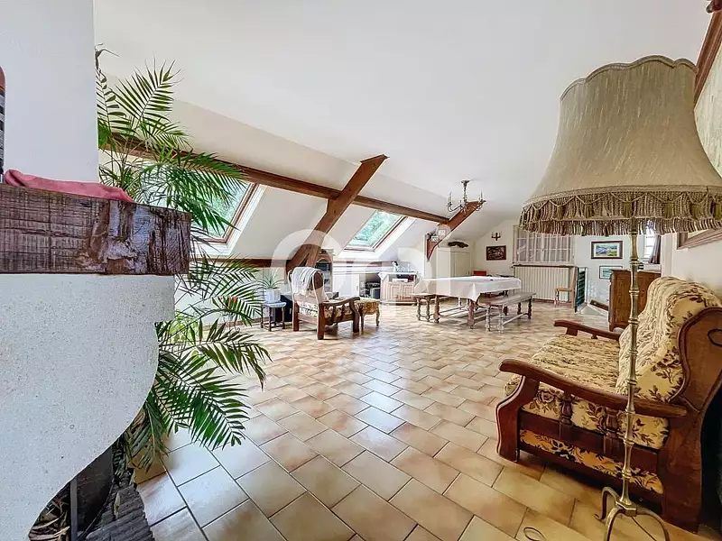 Maison, 221 m²