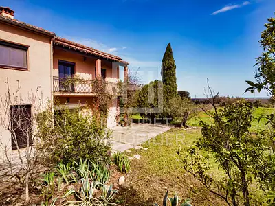 Maison, 230 m²