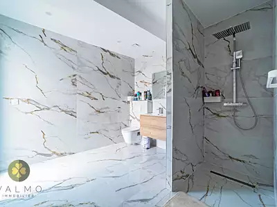 Maison, 275 m²