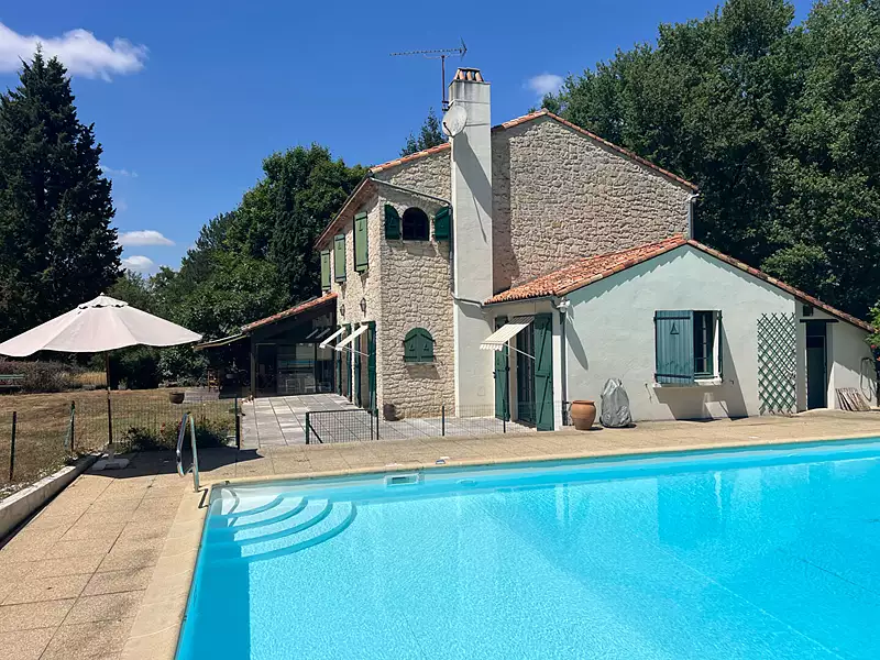Maison, 265 m²