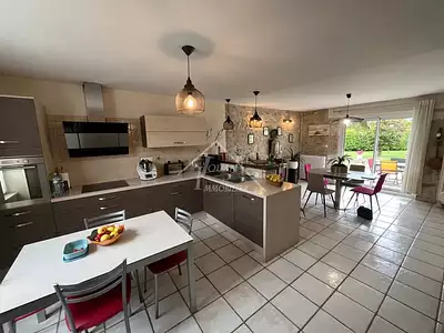 Maison, 186 m²