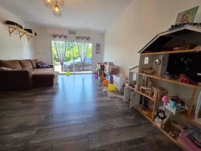 Maison, 215 m²