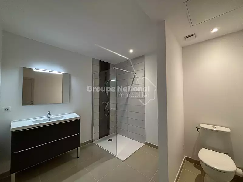 Maison, 196 m²