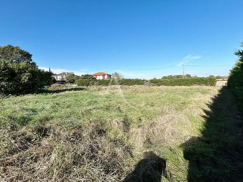 Terrain, 724 m²