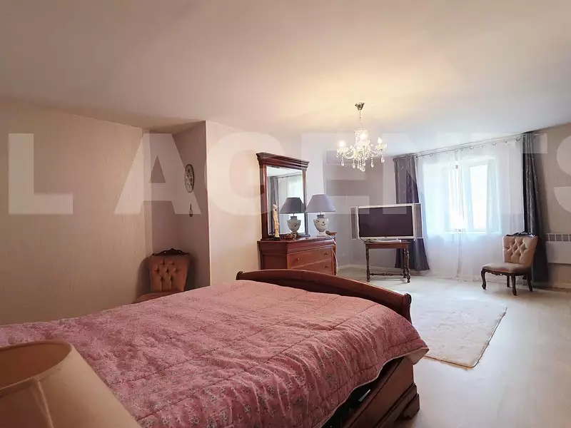 Maison, 298 m²