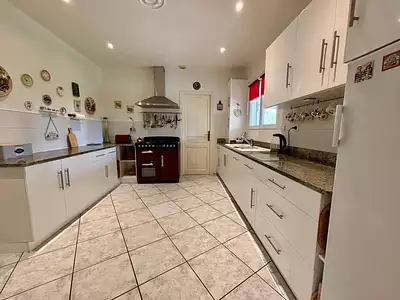 Maison, 179 m²