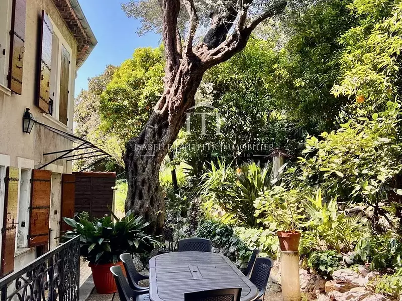 Maison, 280 m²