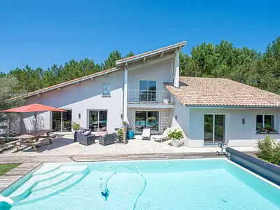 Maison, 240 m²