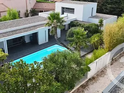 Maison, 180 m²