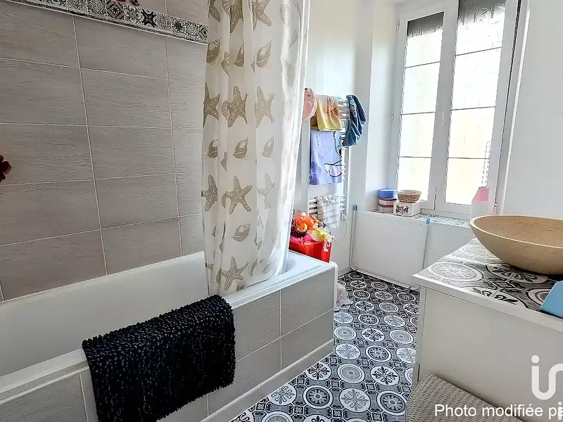 Maison, 185 m²