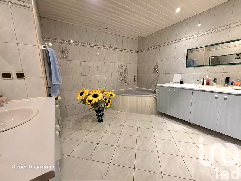 Maison, 162 m²