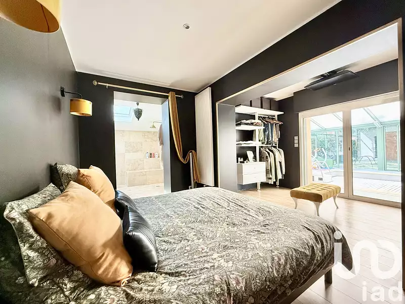 Maison, 225 m²