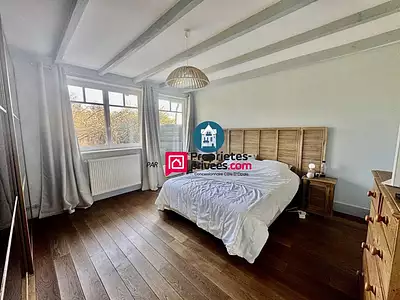 Maison, 166 m²