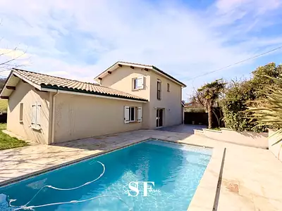 Maison, 190 m²
