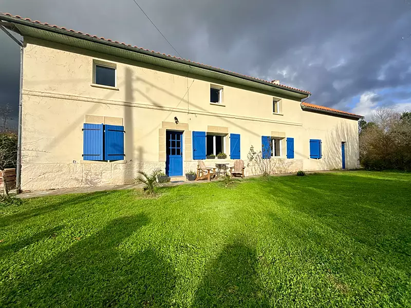 Maison, 239 m²