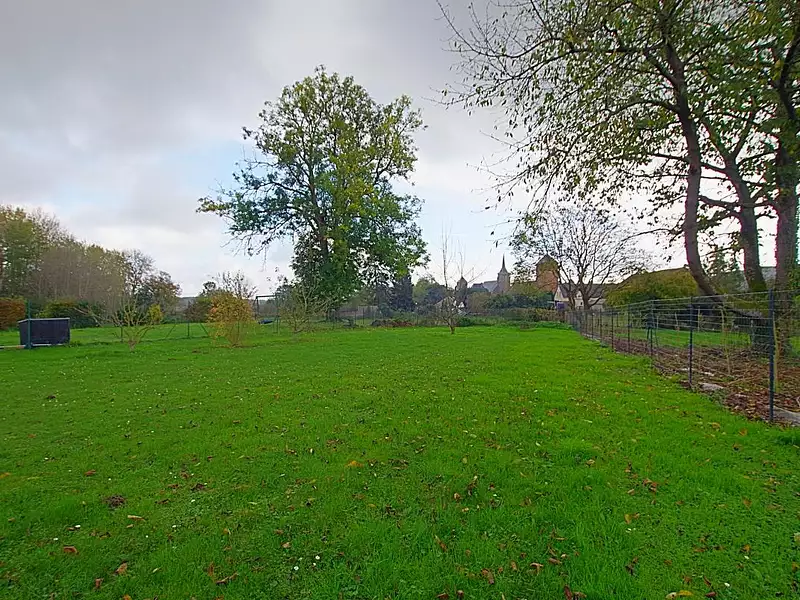 Terrain, 1 400 m²