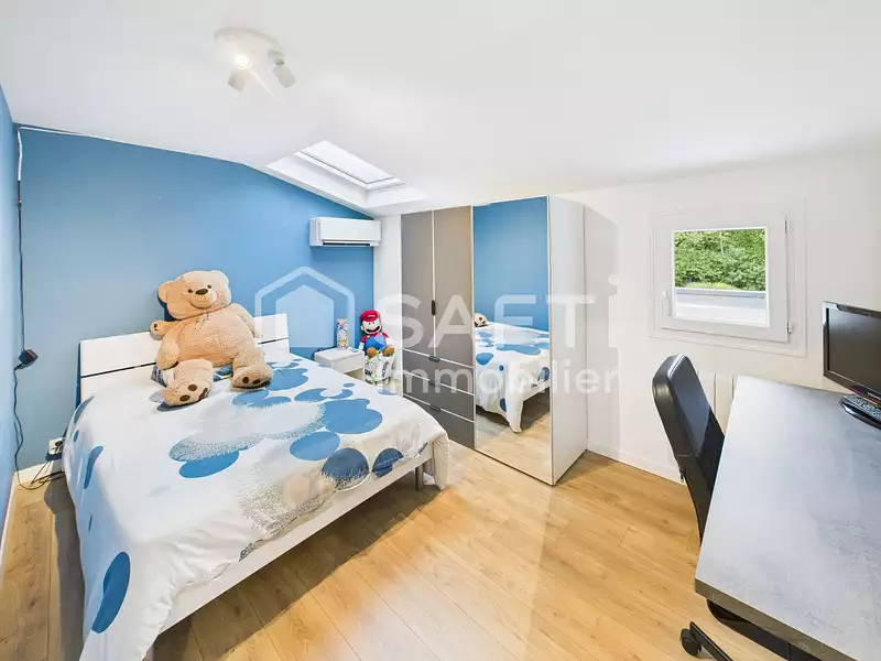 Maison, 260 m²